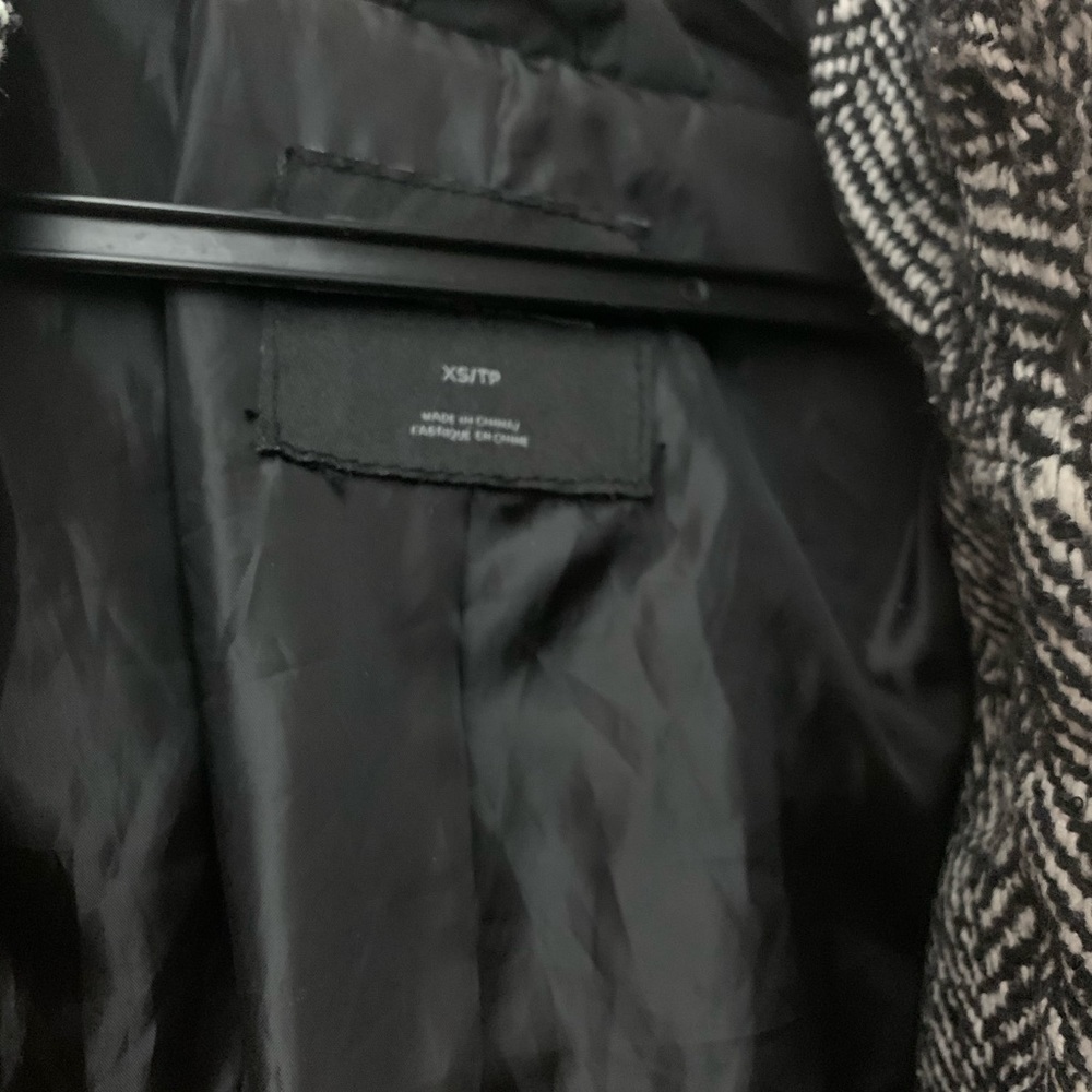 Jacket - Picture 4 of 4